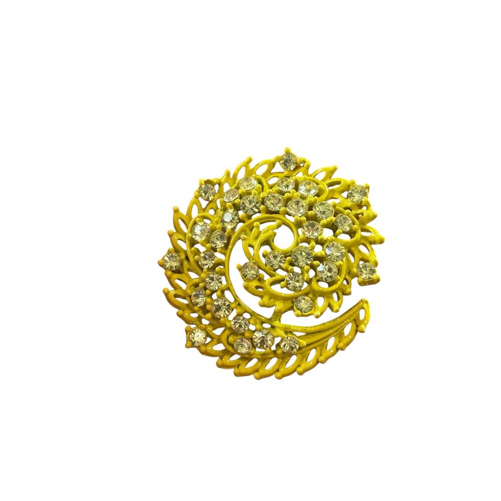 Vintage 1960s Mod Yellow Rhinestone Swirl Brooch – Bold Statement Retro Pop Art